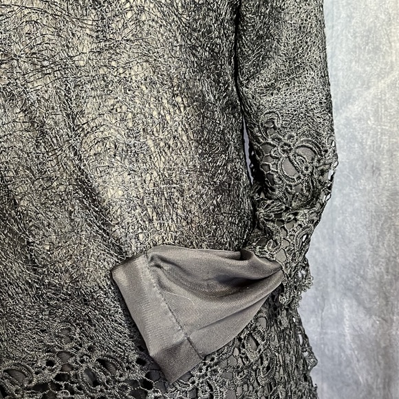 Black lace and chiffon long sleeved tunic top. Size L fits like a size 8. - Picture 3 of 7